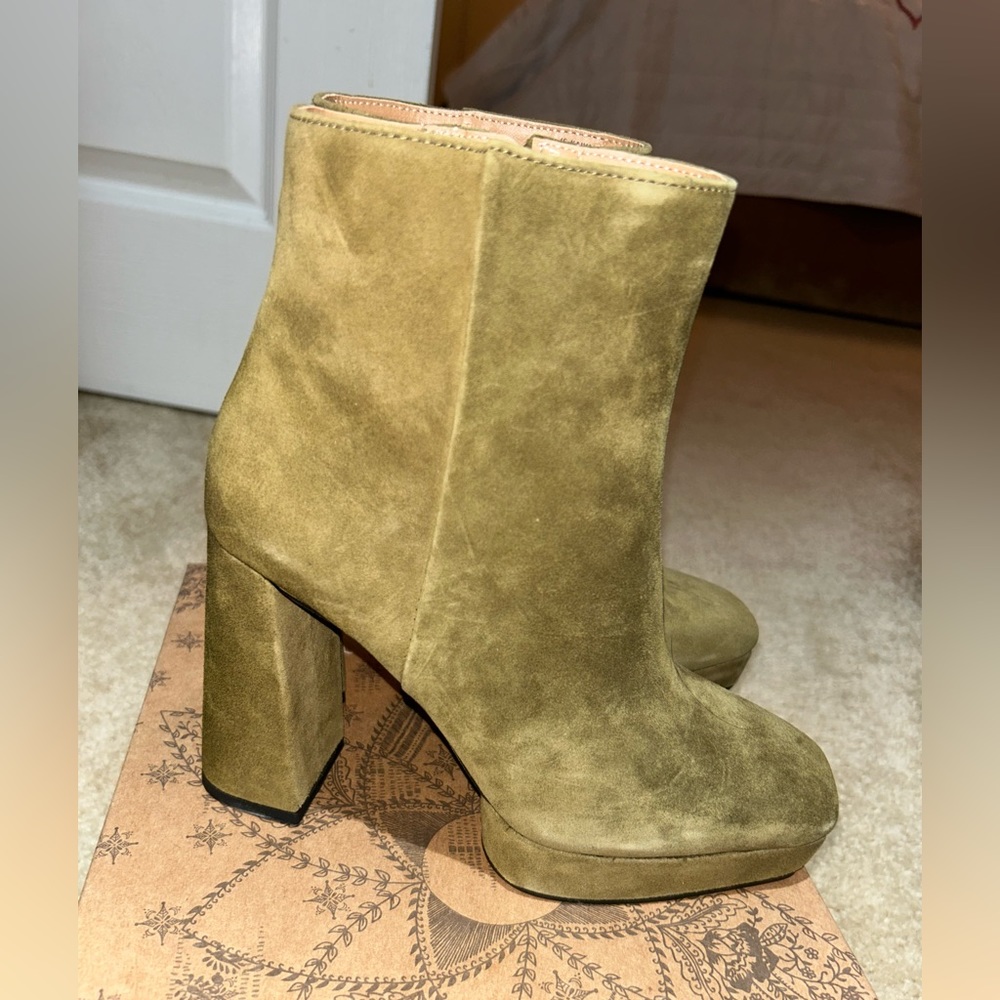 Green bootie